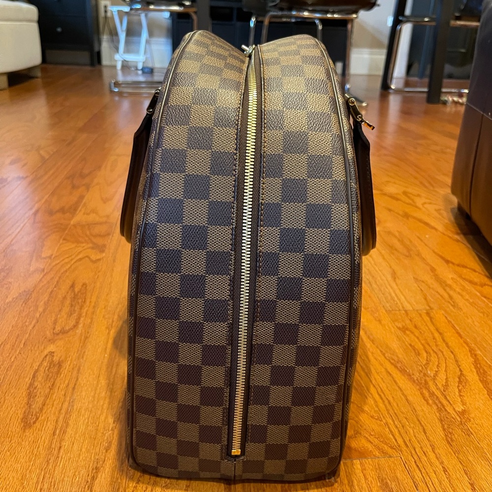 Runway LV - Picture 4 of 15